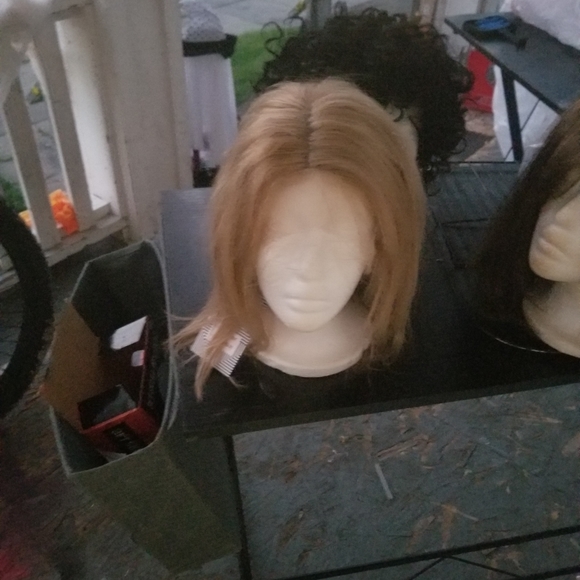 Wig - Picture 2 of 2